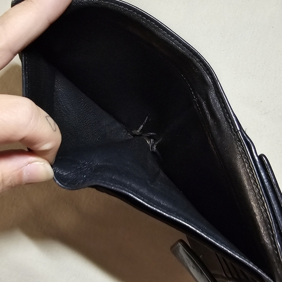 Authentic Gucci Black Leather Micrologo Bi-Fold Wallet Bow Snap Cash Vintage - Picture 8 of 12